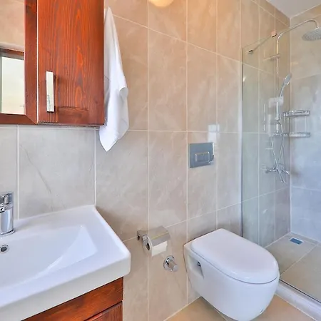 Vila Sari - Luxury With Private Pool & Jacuzzi Kaş