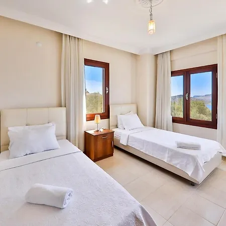 Sari - Luxury With Private Pool & Jacuzzi Vila *